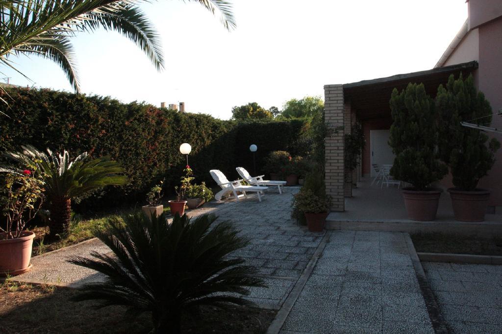 Villarichi Manfredonia Exteriör bild