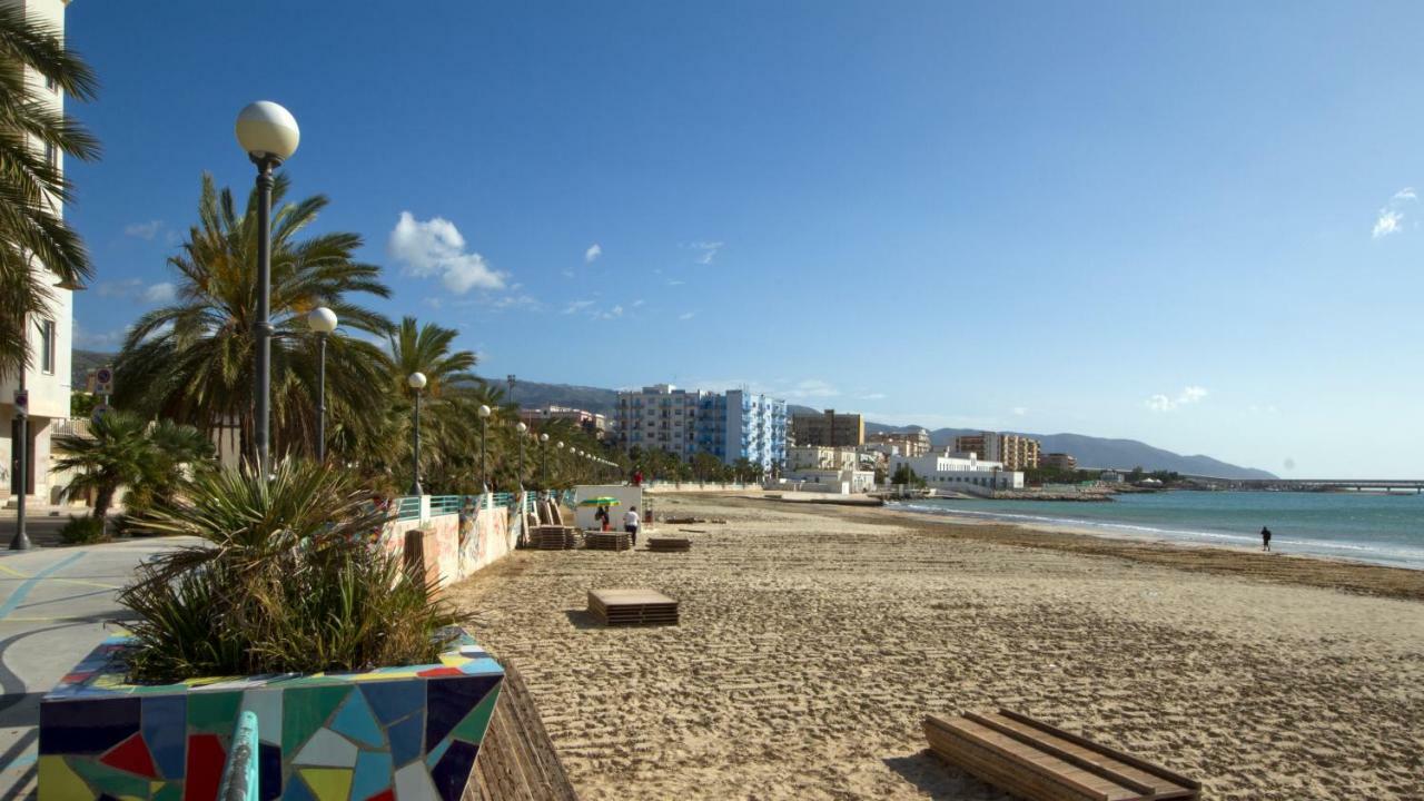 Villarichi Manfredonia Exteriör bild